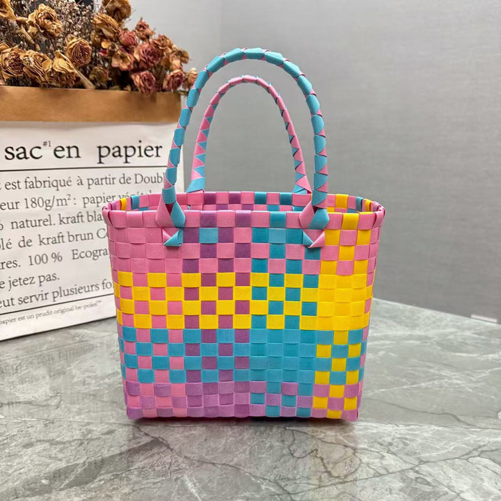 Charming and playful handbag