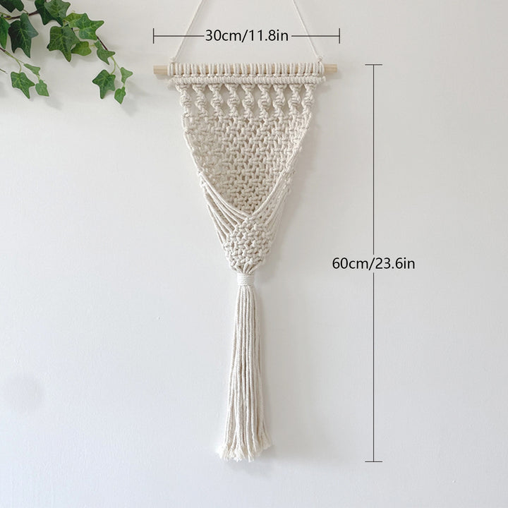 Decorative Macrame Wall Hanging with Elegant Fringed Tassels