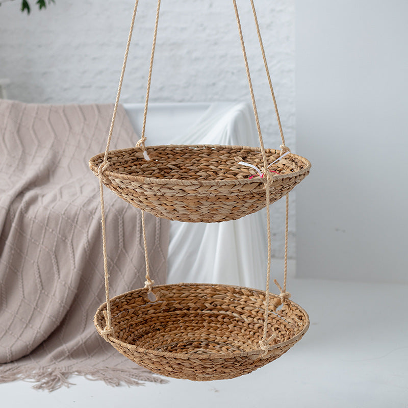 Hanging basket with cushion
