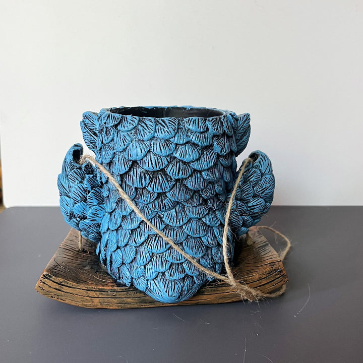 Owl-shaped decorative flower pot
