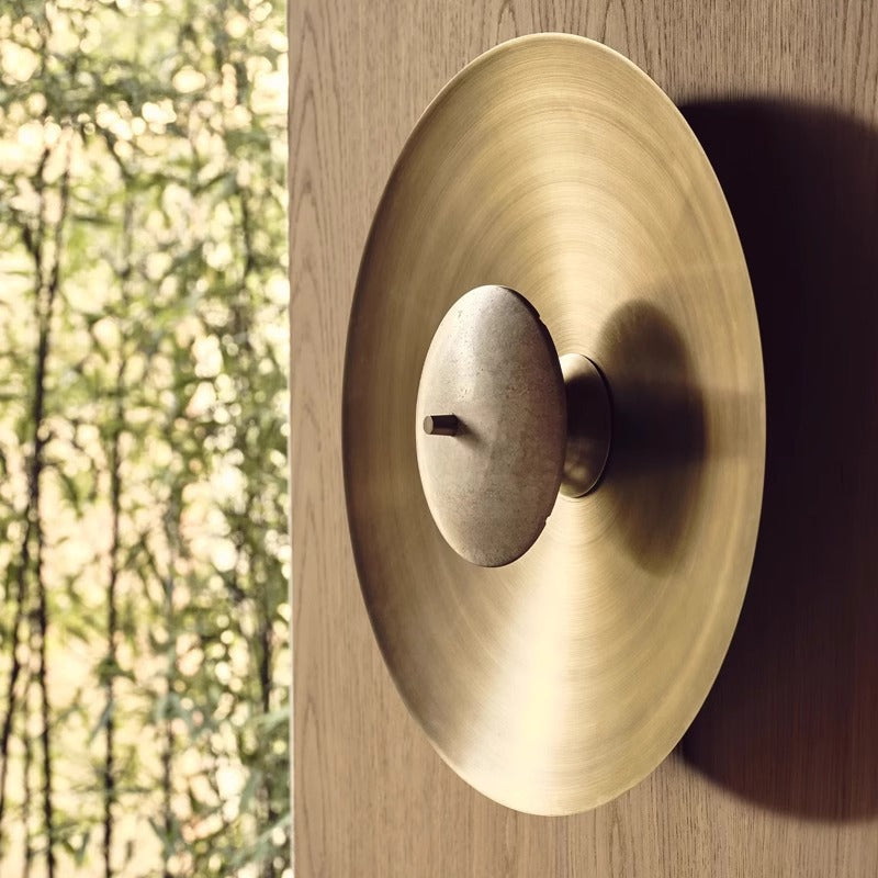 Contemporary decorative wall lamp