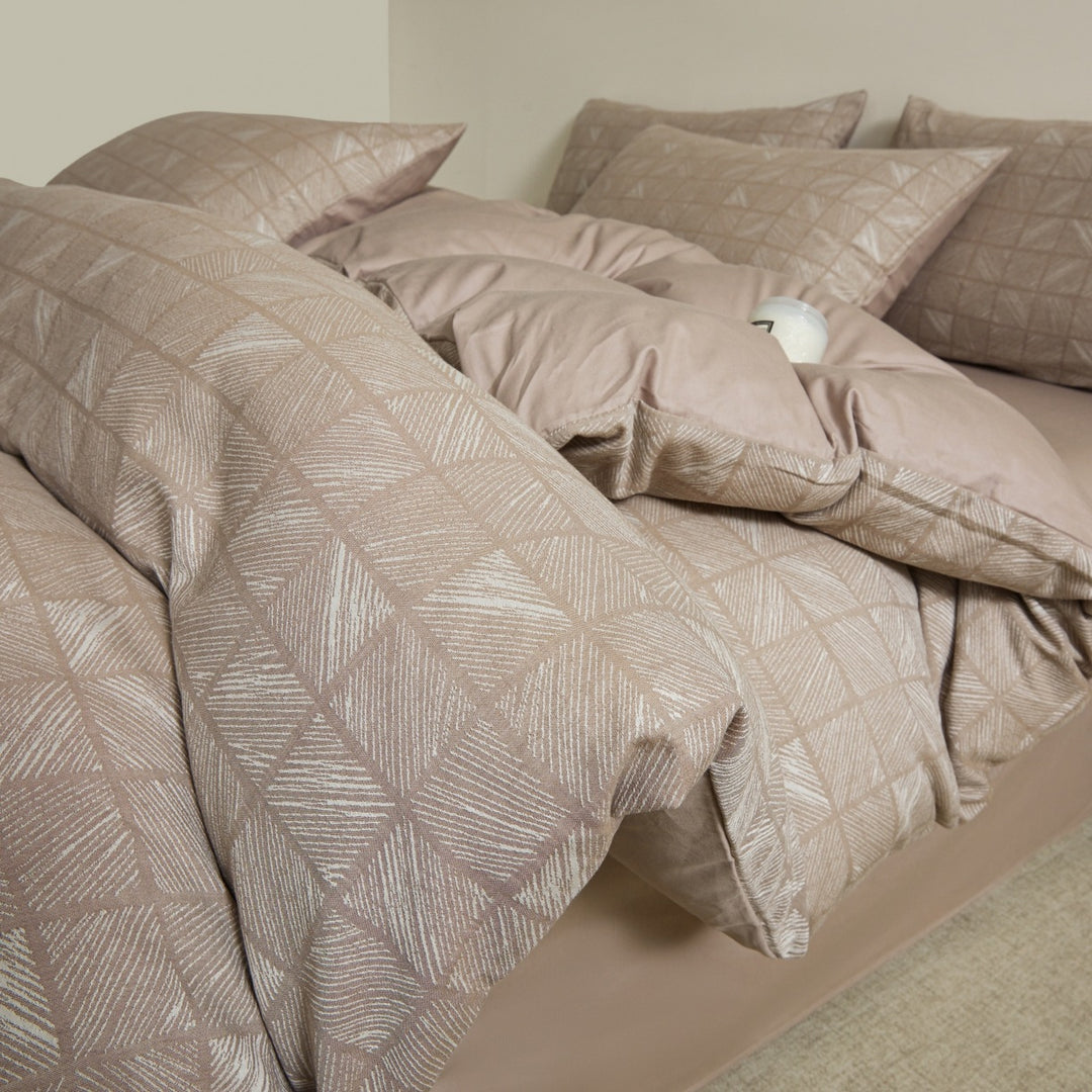 Embroidered Leaf Print Duvet Cover Set