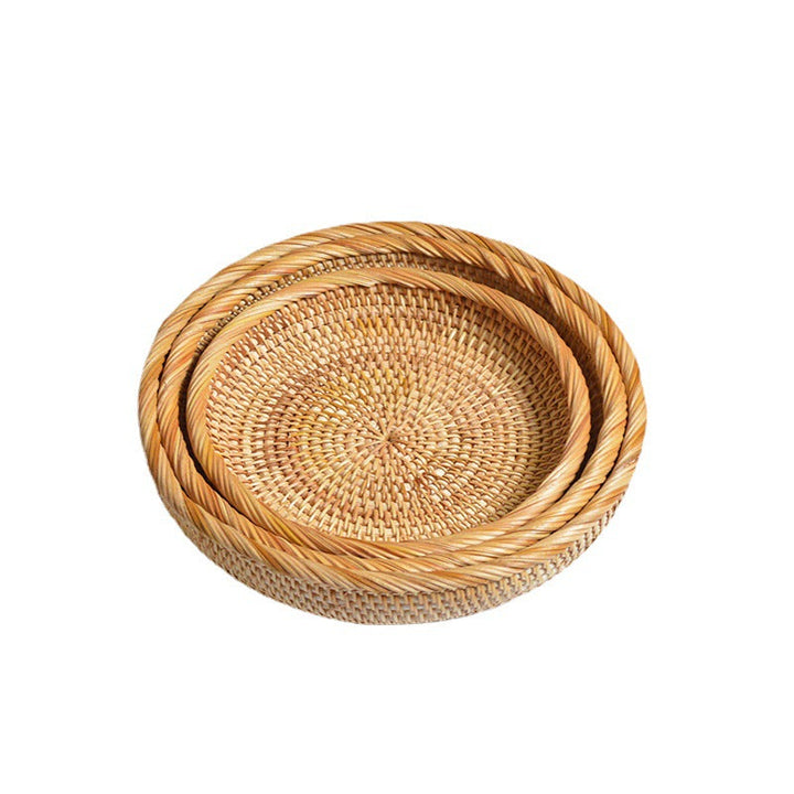 Round serving platter made of braided rattan