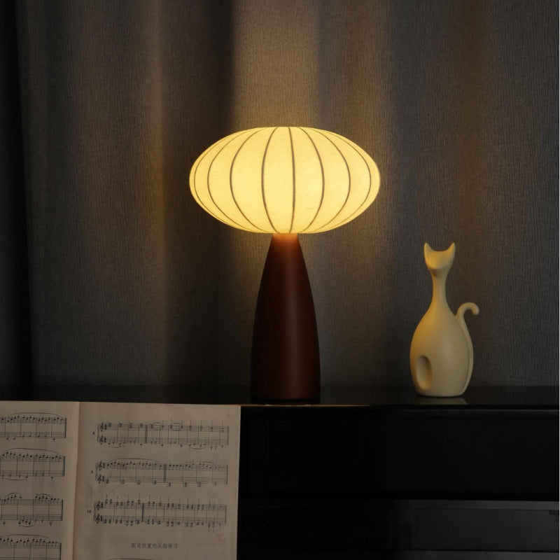 Decorative table lamp