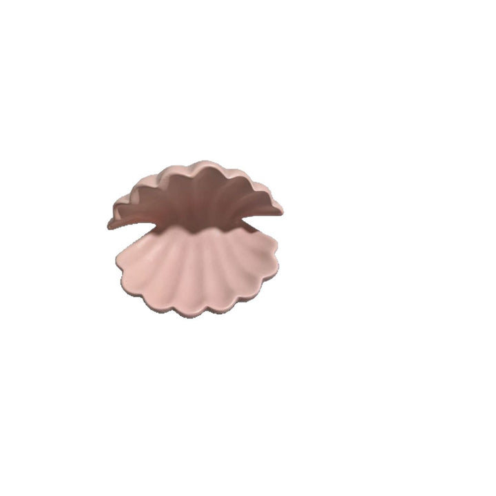 Elegant Shell-Shaped Dish