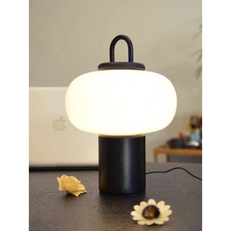 Decorative table lamp