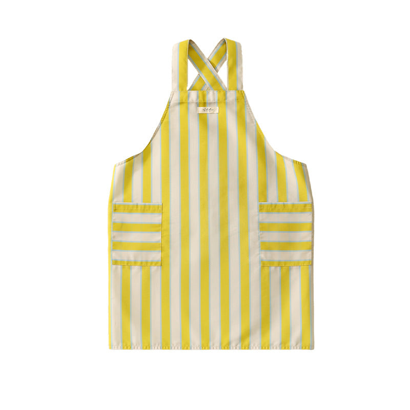 Adjustable kitchen apron with cross straps and patch pockets