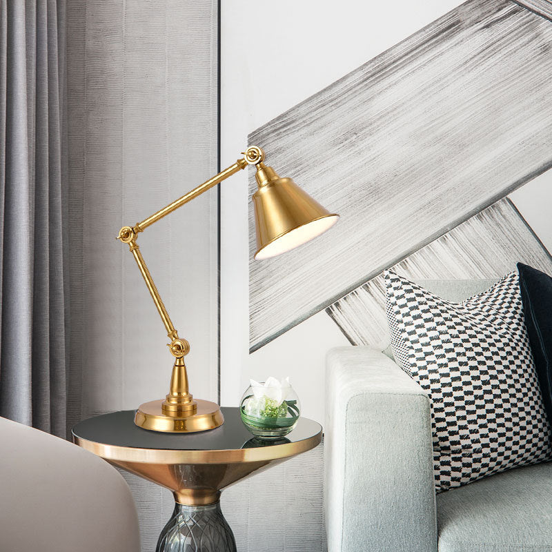 Adjustable desk lamp