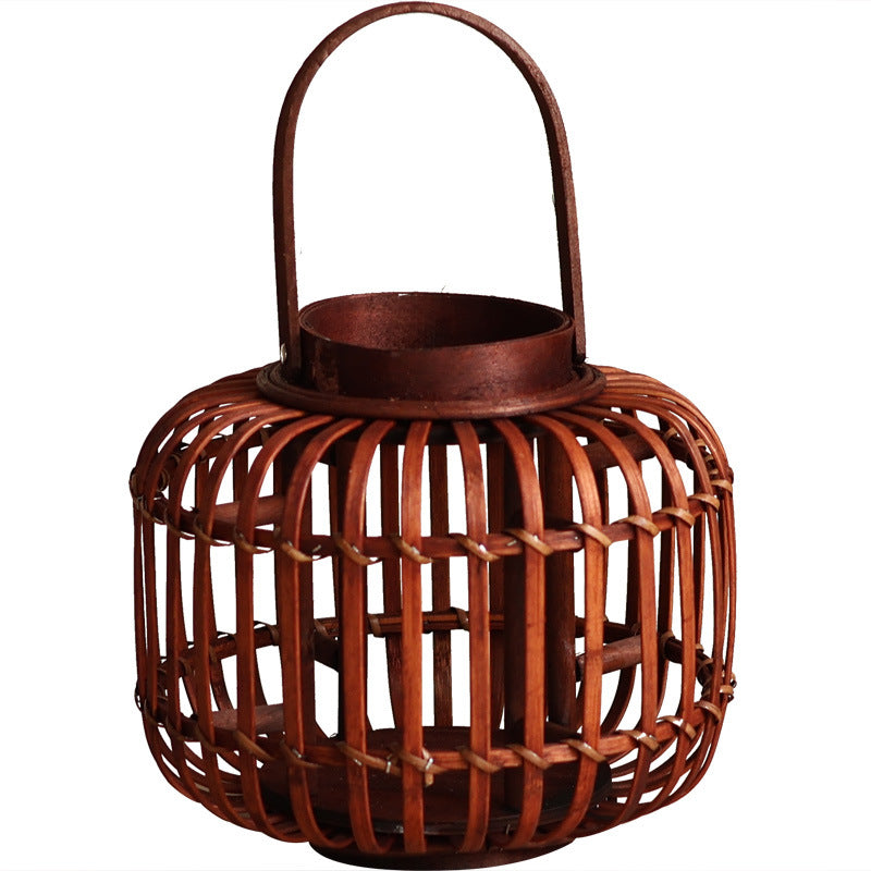 Elegant lantern made of braided material