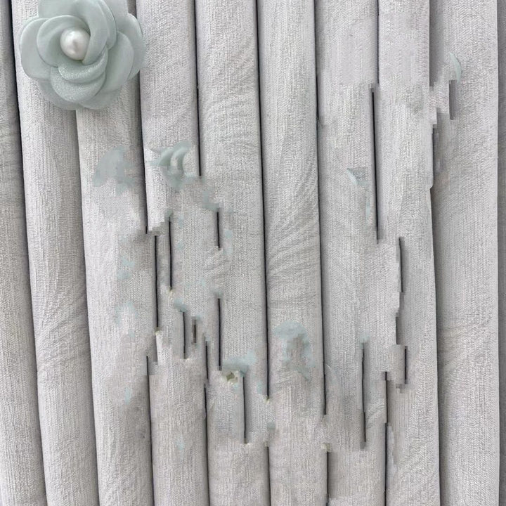 Decorative curtain clip with flower design