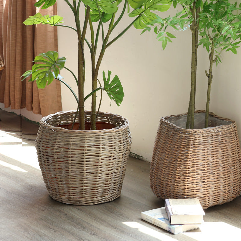 Stylish laundry basket made of braided natural material