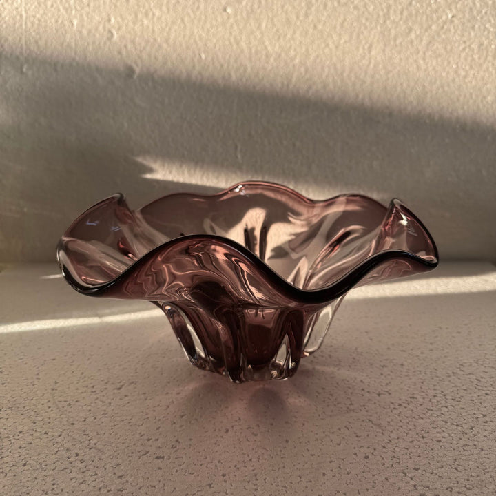 Artisanal Fluted Gradient Mouth-Blown Glass Decorative Centerpiece Bowl