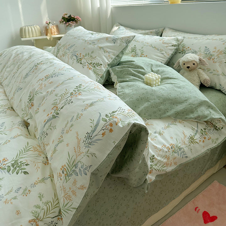 Decorative Floral Patterned Bedding Set Avarnia