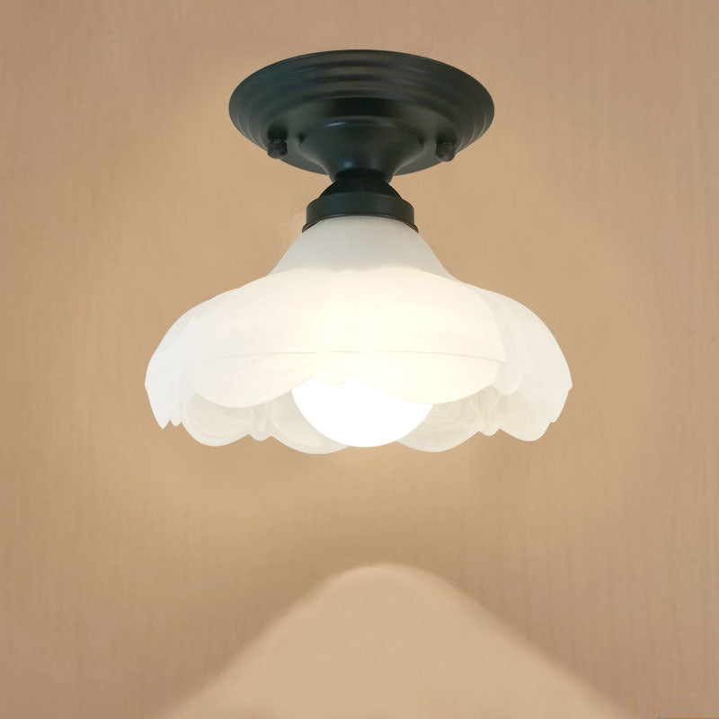 Vintage-inspired flower ceiling light