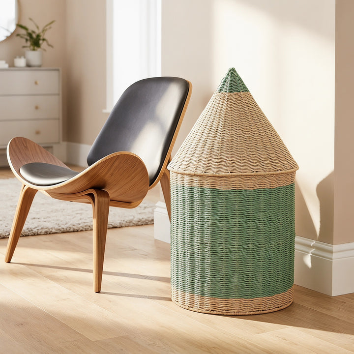 Storage basket with lid