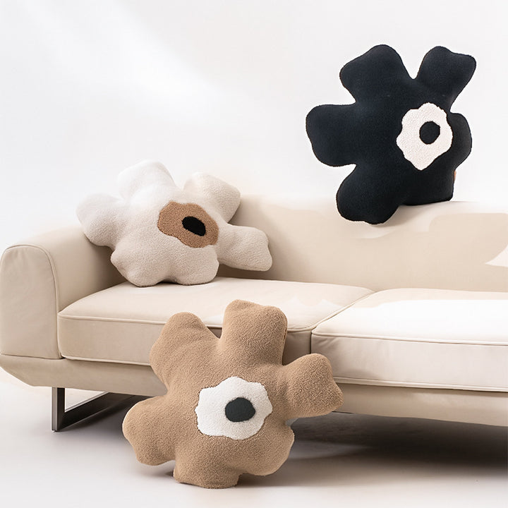 Cozy Decorative Plush Pillow in Organic Flower Shape with Tufted Center