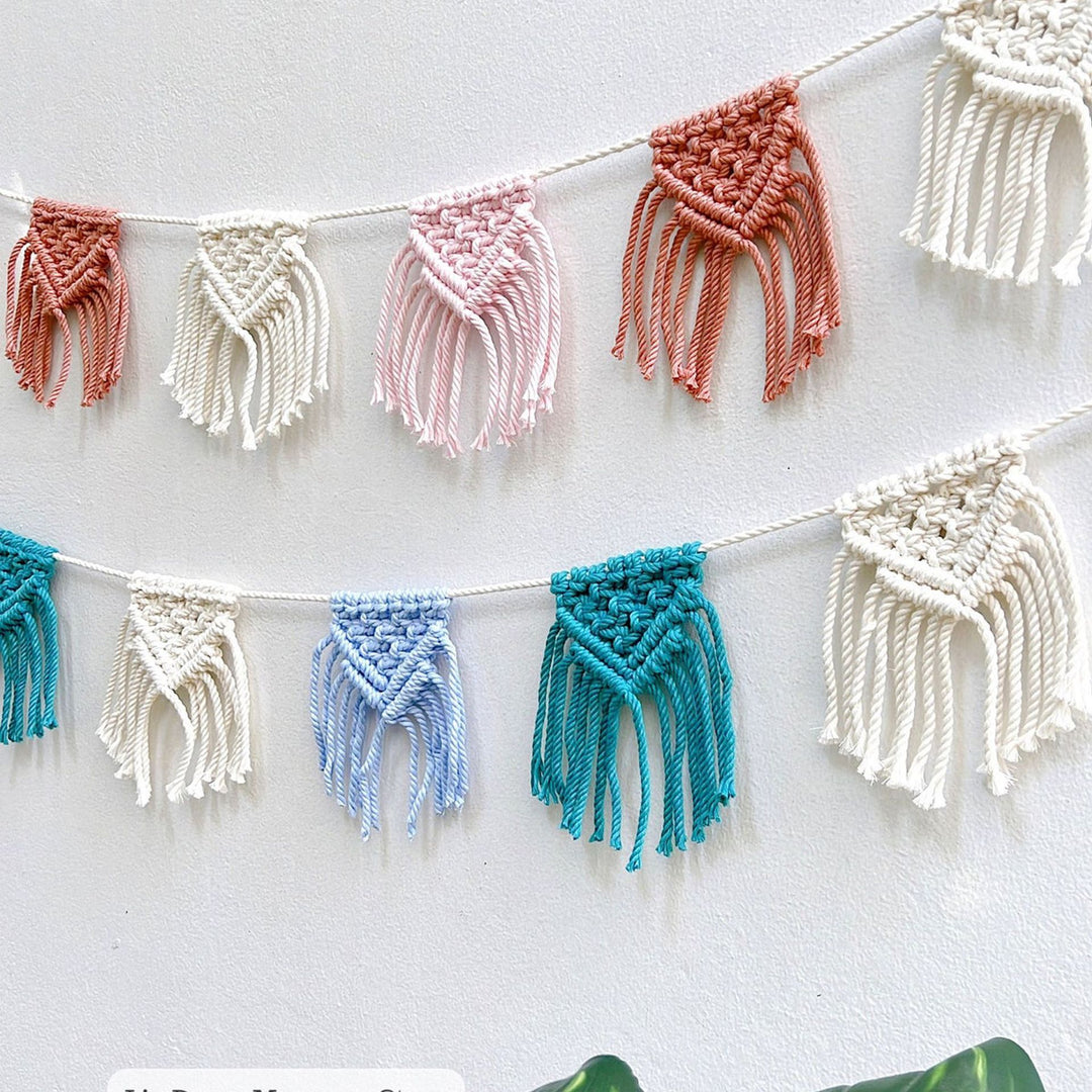 Macrame Wall Decoration with Intricate Fringe