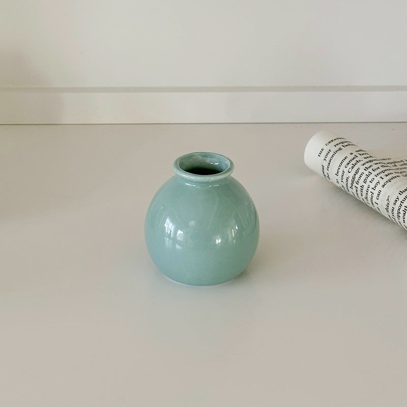 Elegant Ceramic Decorative Vase