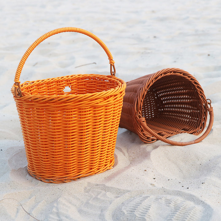 Practical hand basket with leather handles