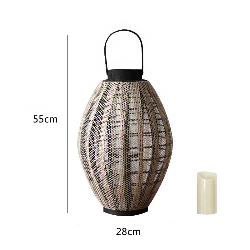 Elegant lantern with metal grid