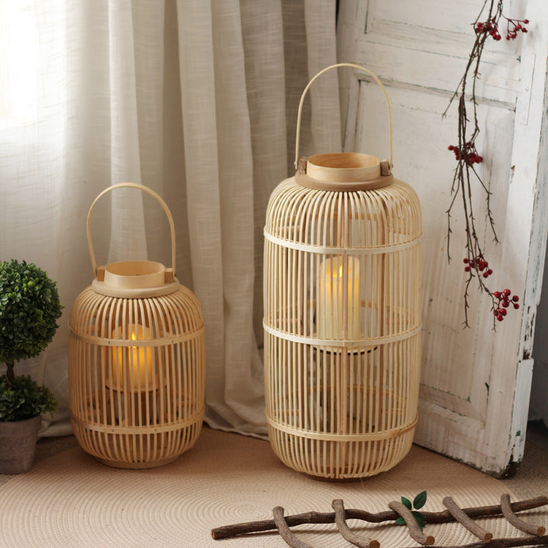 Long-lasting Rattan Lantern