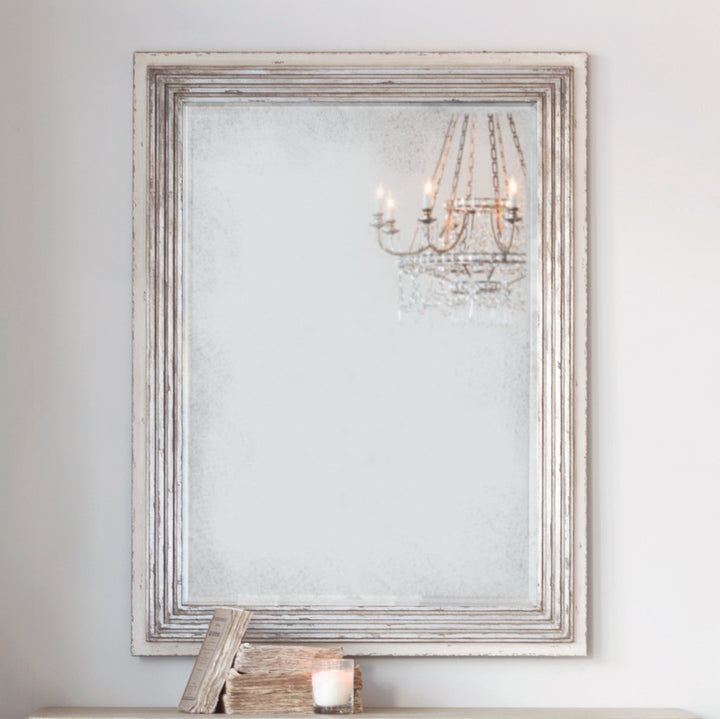 Elegant Vintage Wall Mirror
