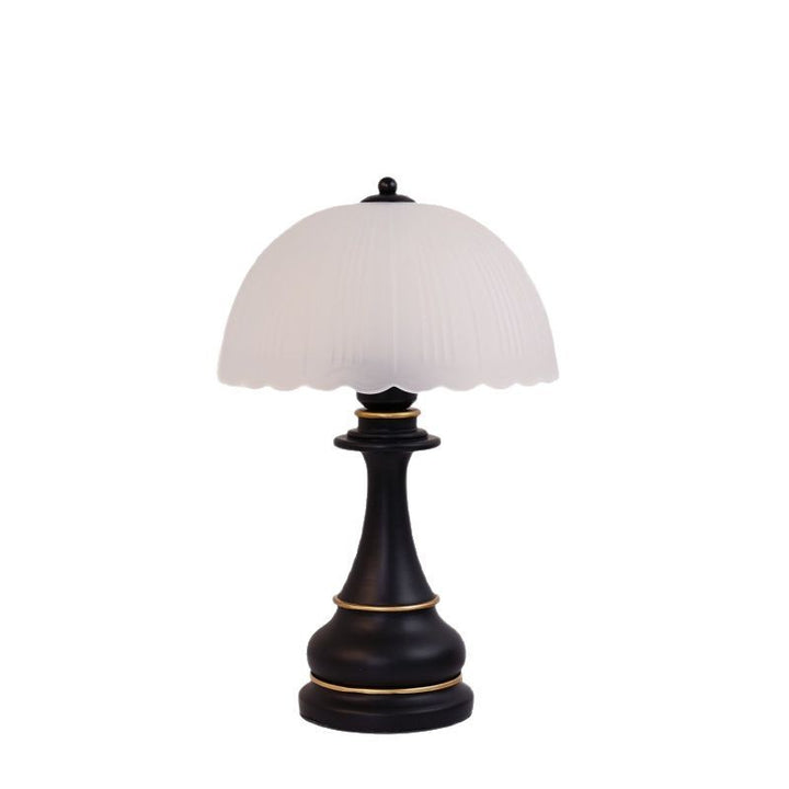 Vintage-inspired glass shade table lamp