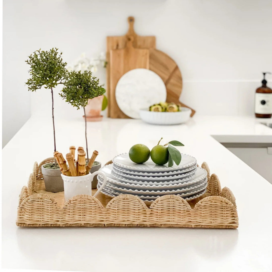 Elegant serving tray made of woven material