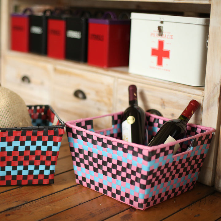 Sparkling storage basket with carrying handle
