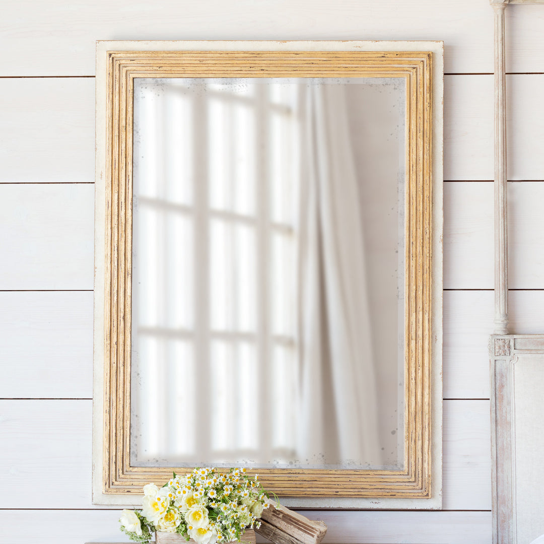 Elegant Vintage Wall Mirror