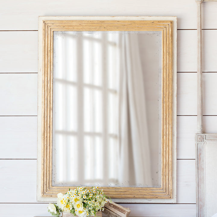 Elegant Vintage Wall Mirror