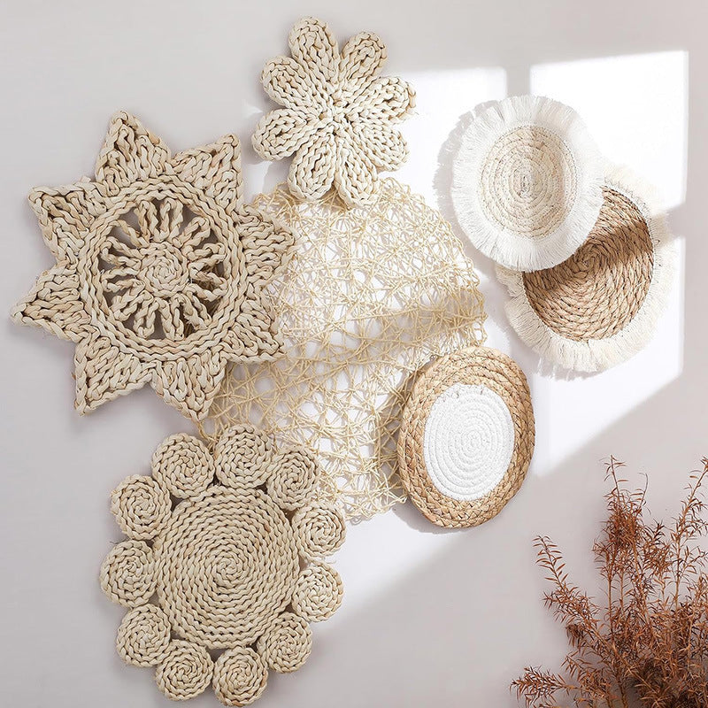 Round Tablecloth Made of Natural Materials