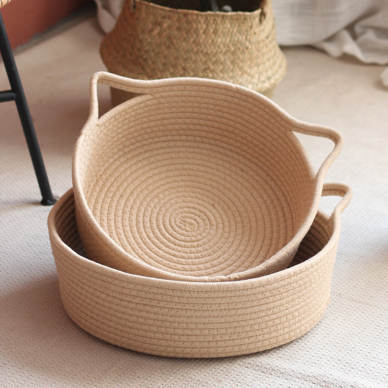 Decorated basket with practical handles