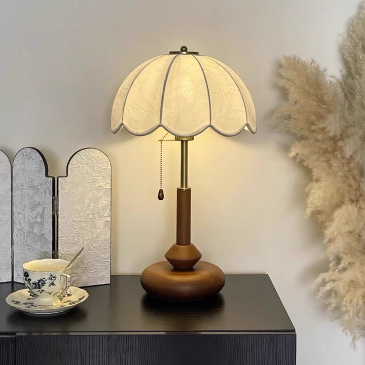 Vintage-Style Table Lamp