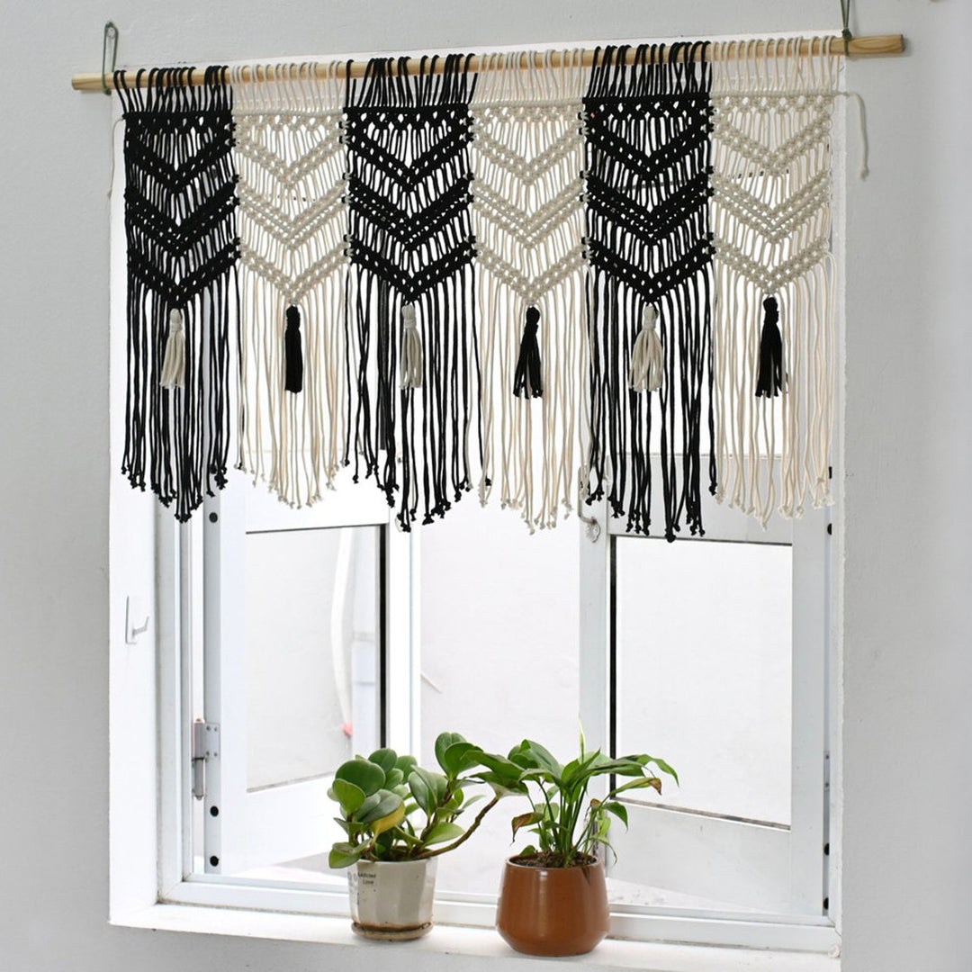 Macrame Wall Tapestry with Decorative Tassels
