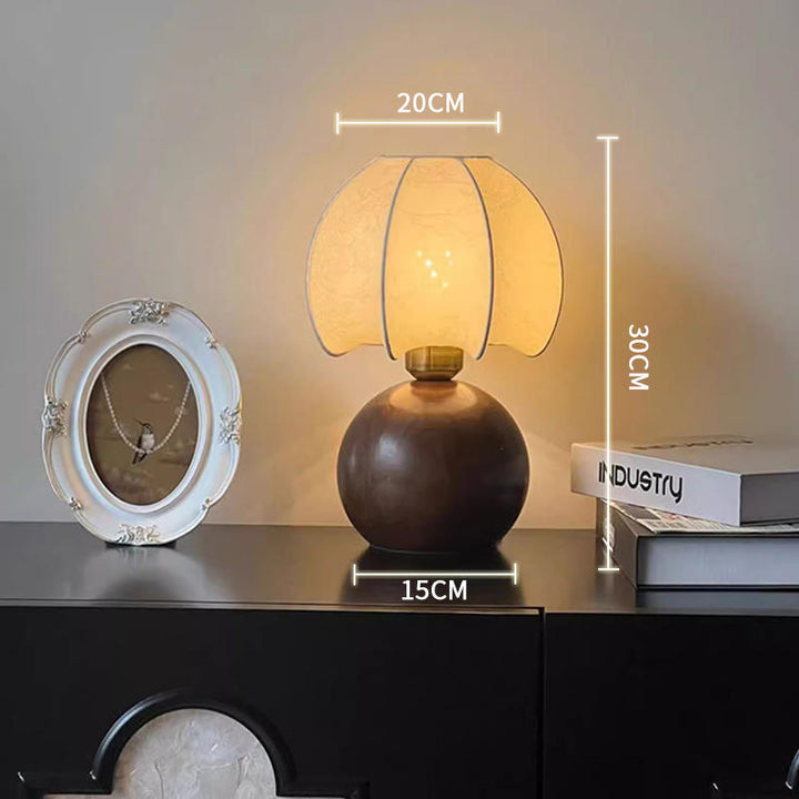 Decorative table lamp