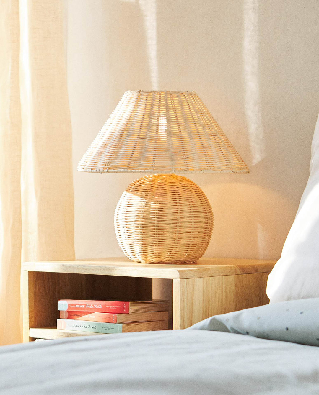 Handcrafted Rattan Table Lamp