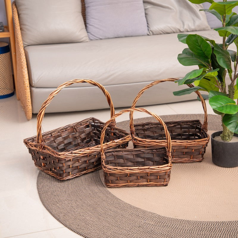Braided basket with practical carrying handle