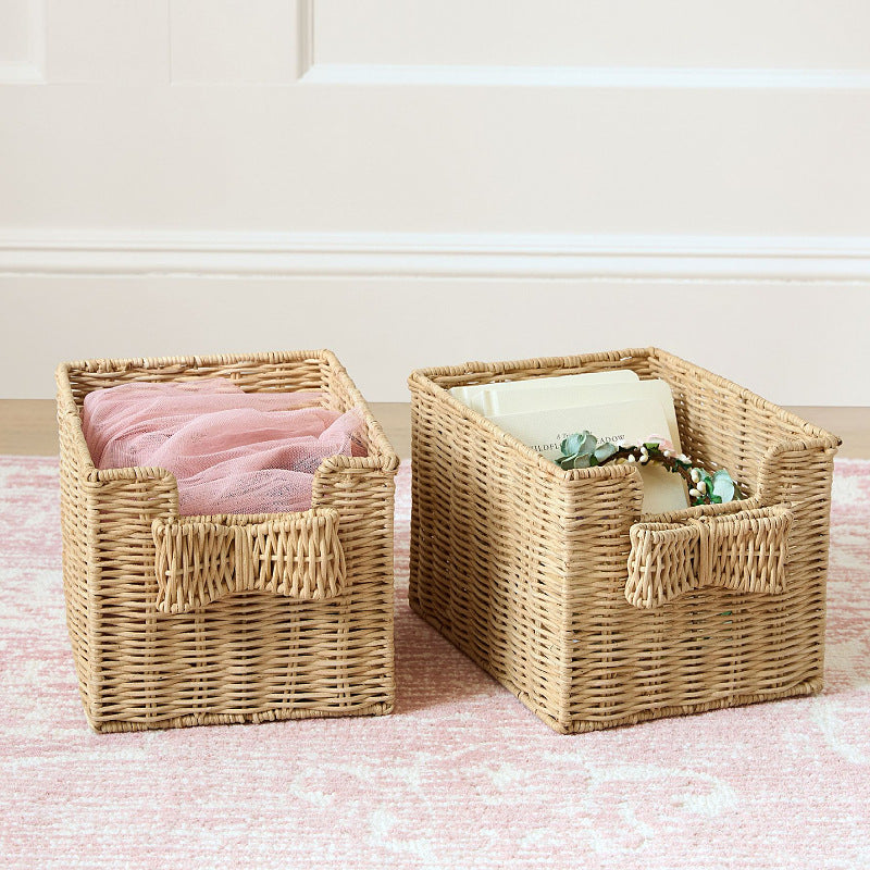 Basket with bow detail