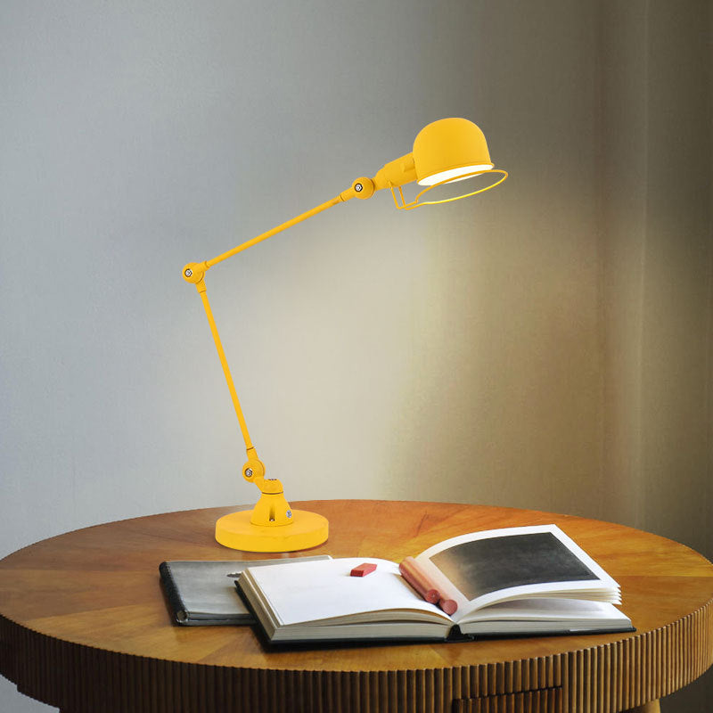 Adjustable desk lamp