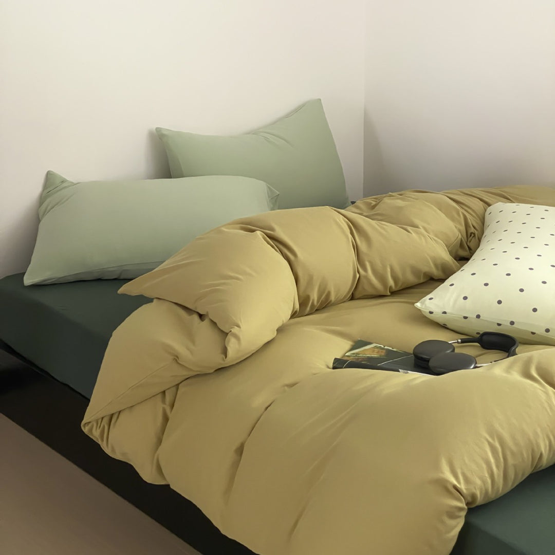 Decorative Cozy Bedding Set Avarnia