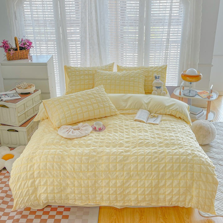 Luxurious Quilted Bedding Set