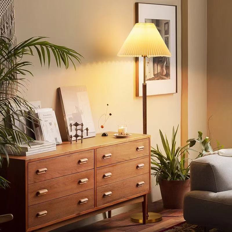 Floor lamp