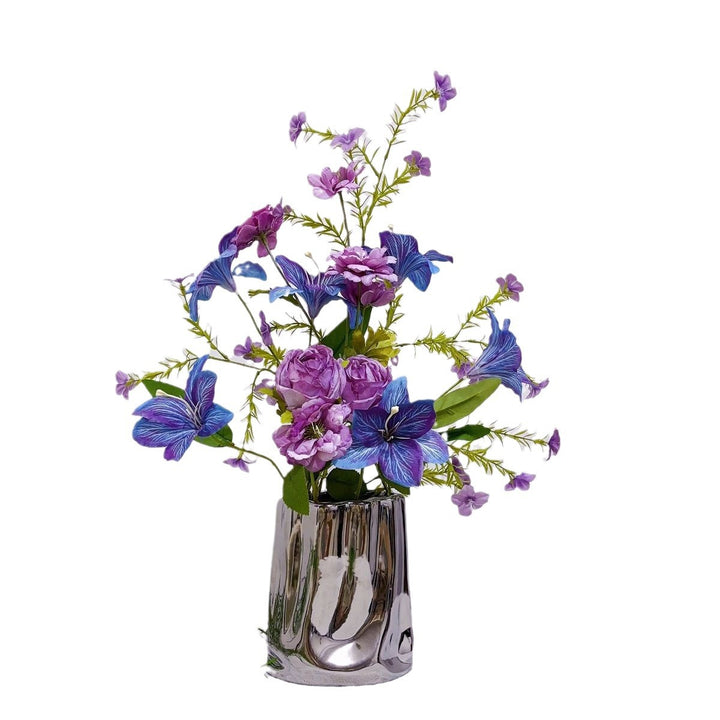 Artificial flower bouquet with fine, realistic blooms