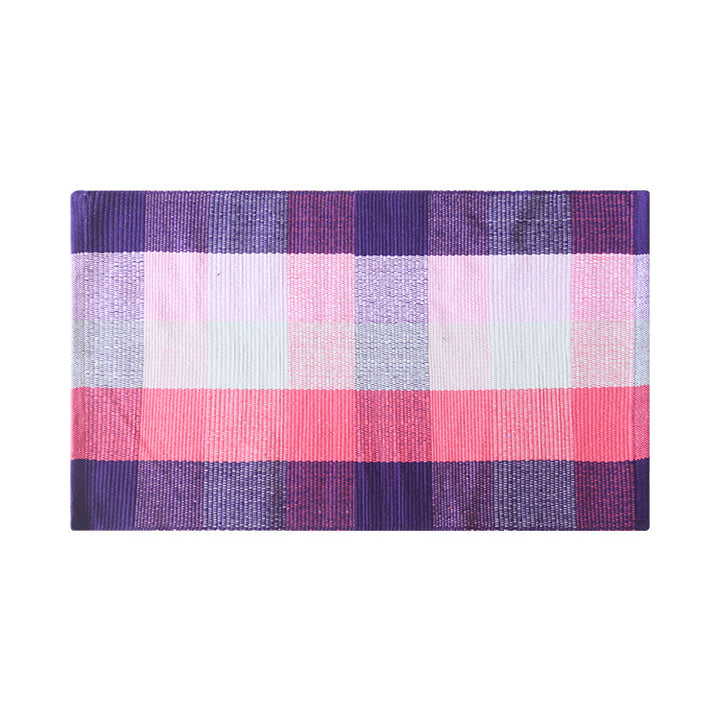 Woven placemat made of cotton in buffalo check with fine structured surface