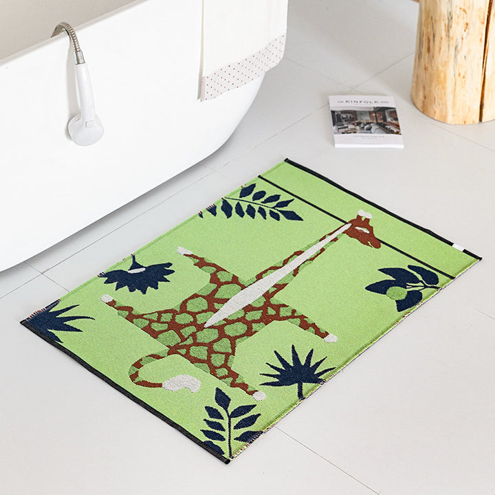 Bath mat with giraffe design, absorbent microfiber pile and non-slip underside