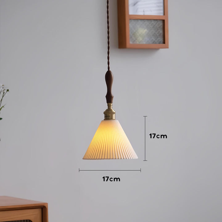 Vintage-Style Glass Pendant Lamp