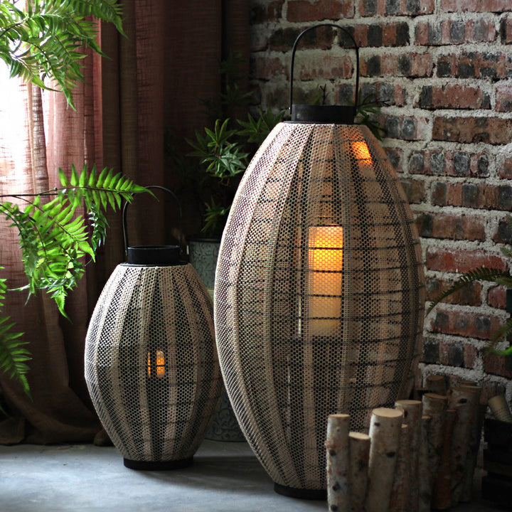 Elegant lantern with metal grid