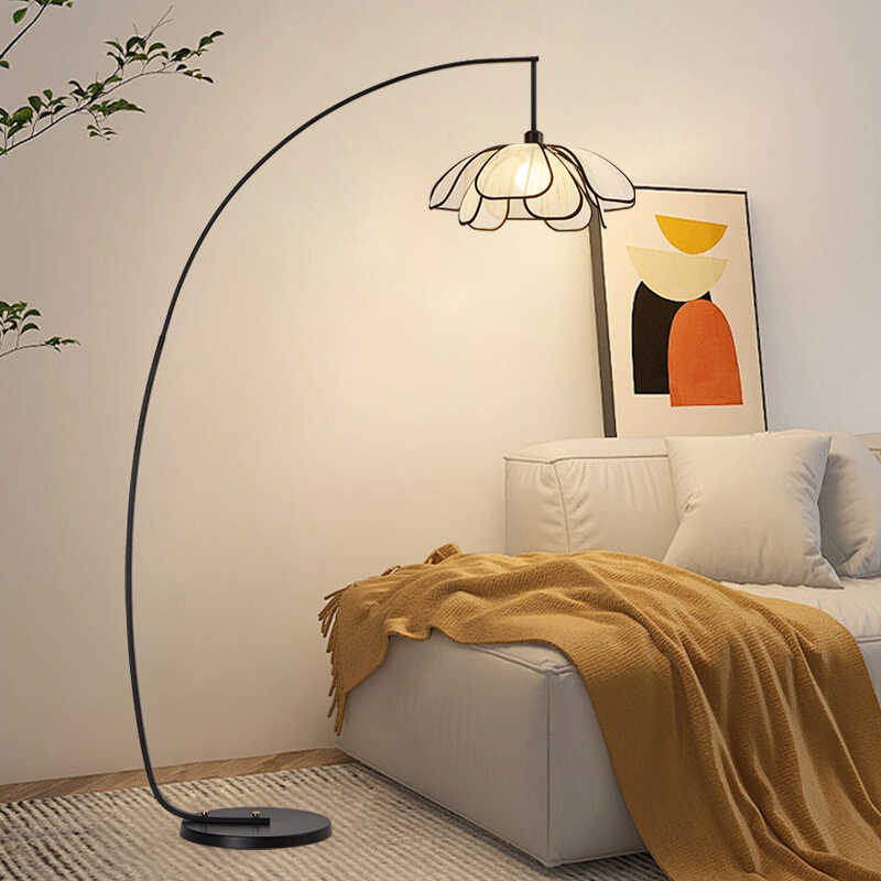 Curved flower floor lamp