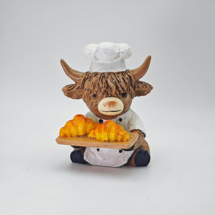 Decorative Highland Cattle Figure in Chef Outfit